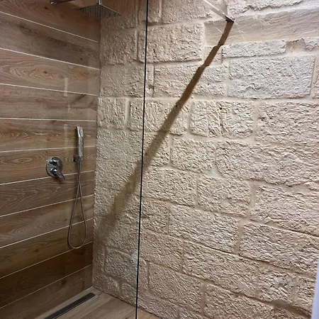 בית הארחה Petra Dimora Leccese לצ'ה