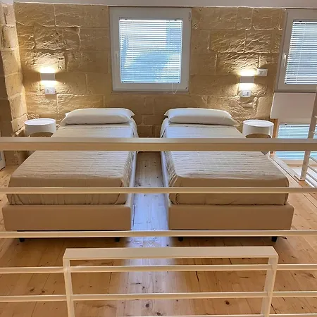 Petra Dimora Leccese בית הארחה 3*